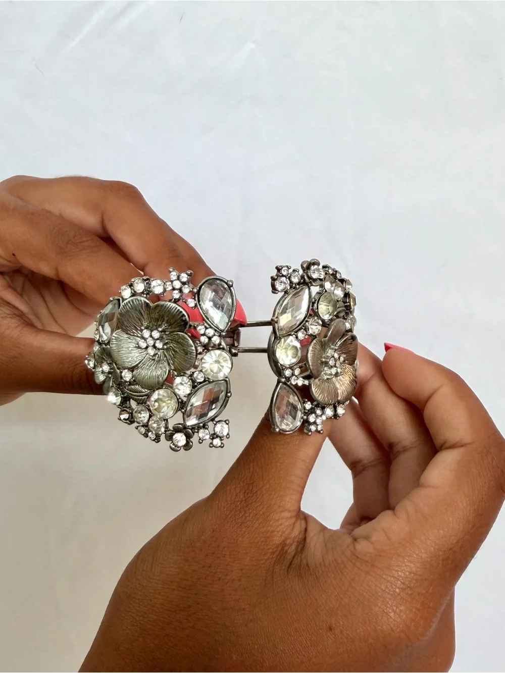 Vintage y2k Elegant Floral Crystal Cuff Bracelet